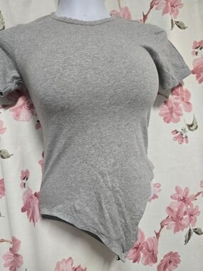 Zara Light Gray Short Sleeve Crewneck Tee